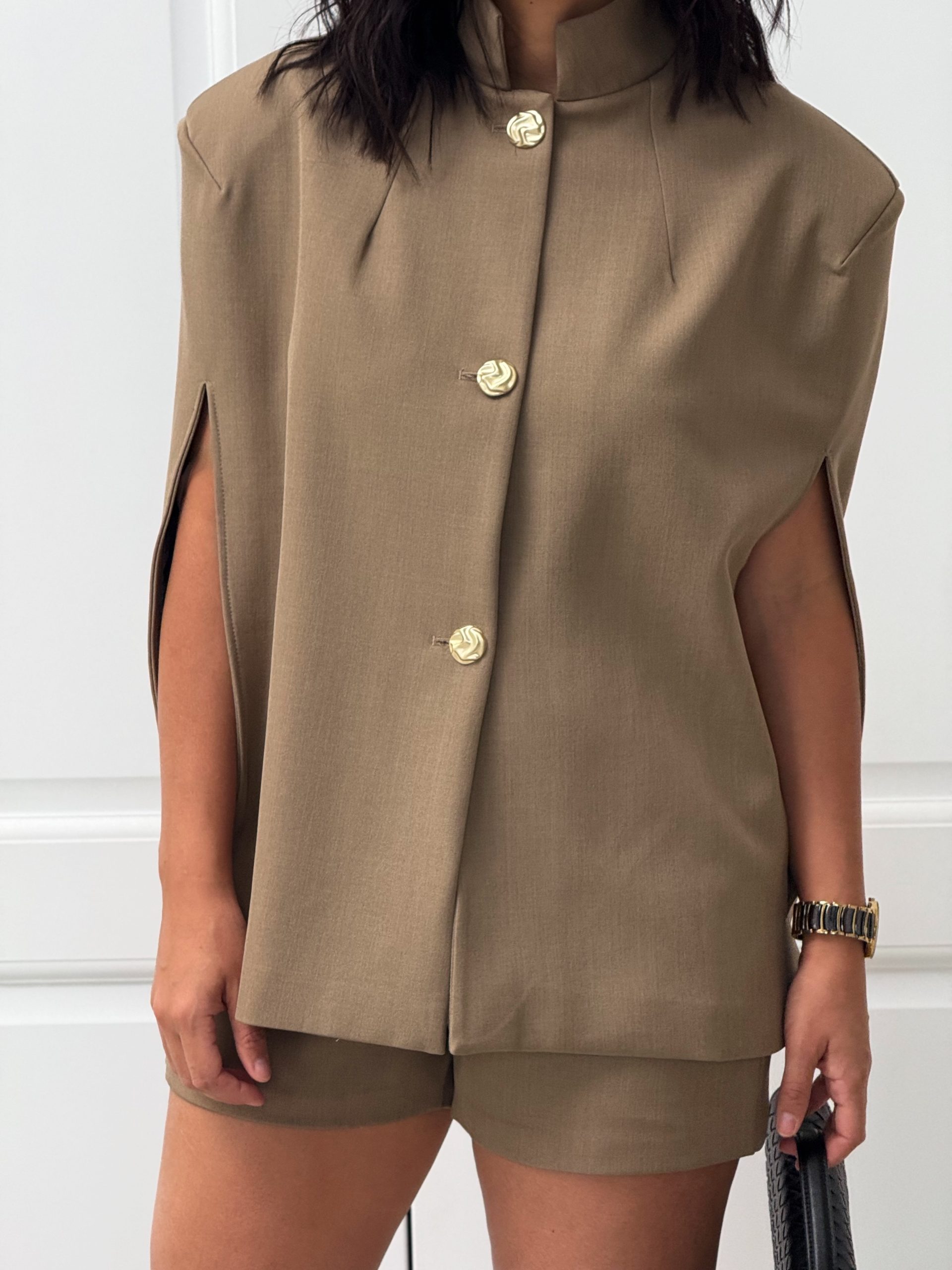 Костюм с шортами