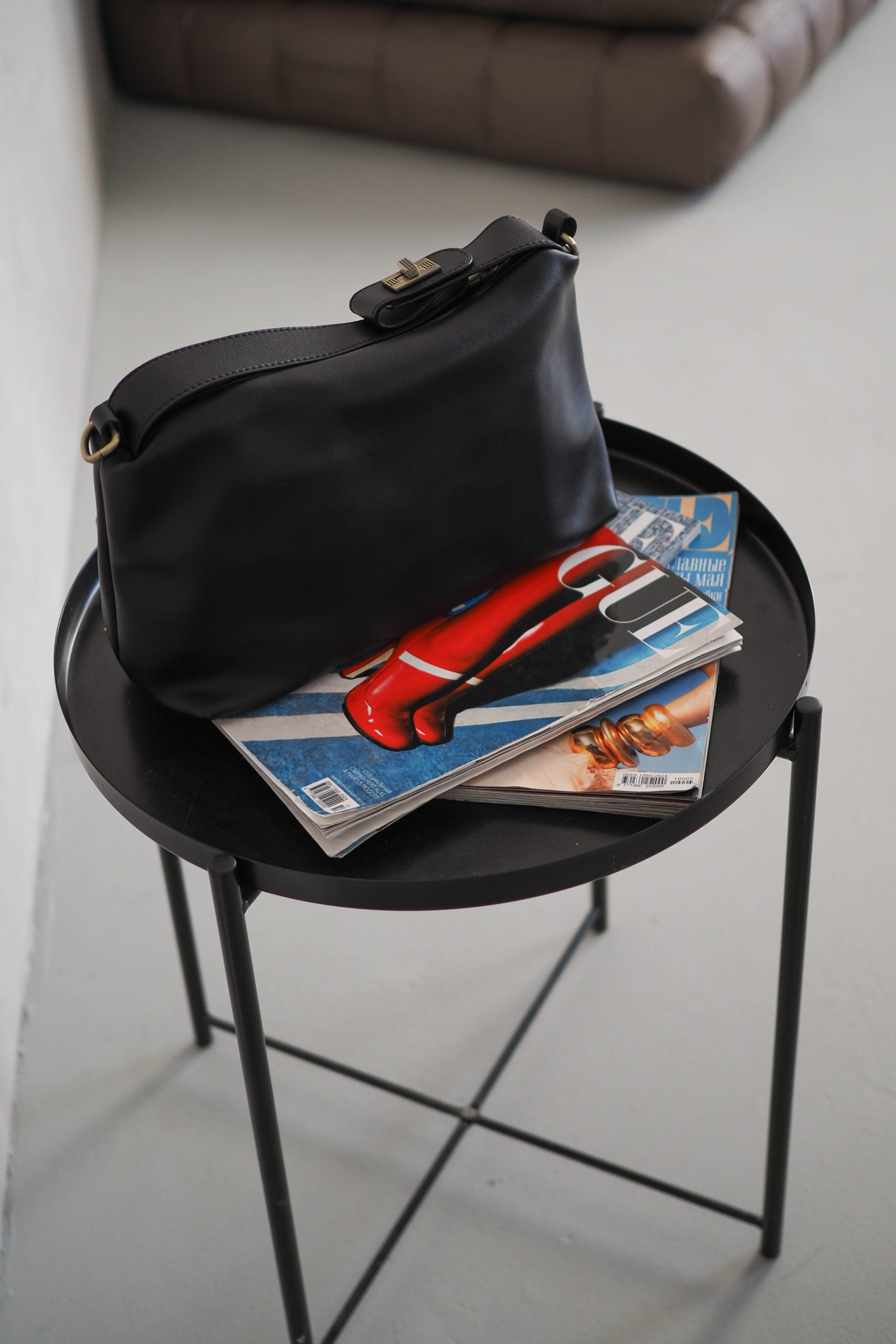 Сумка чёрная кожаная