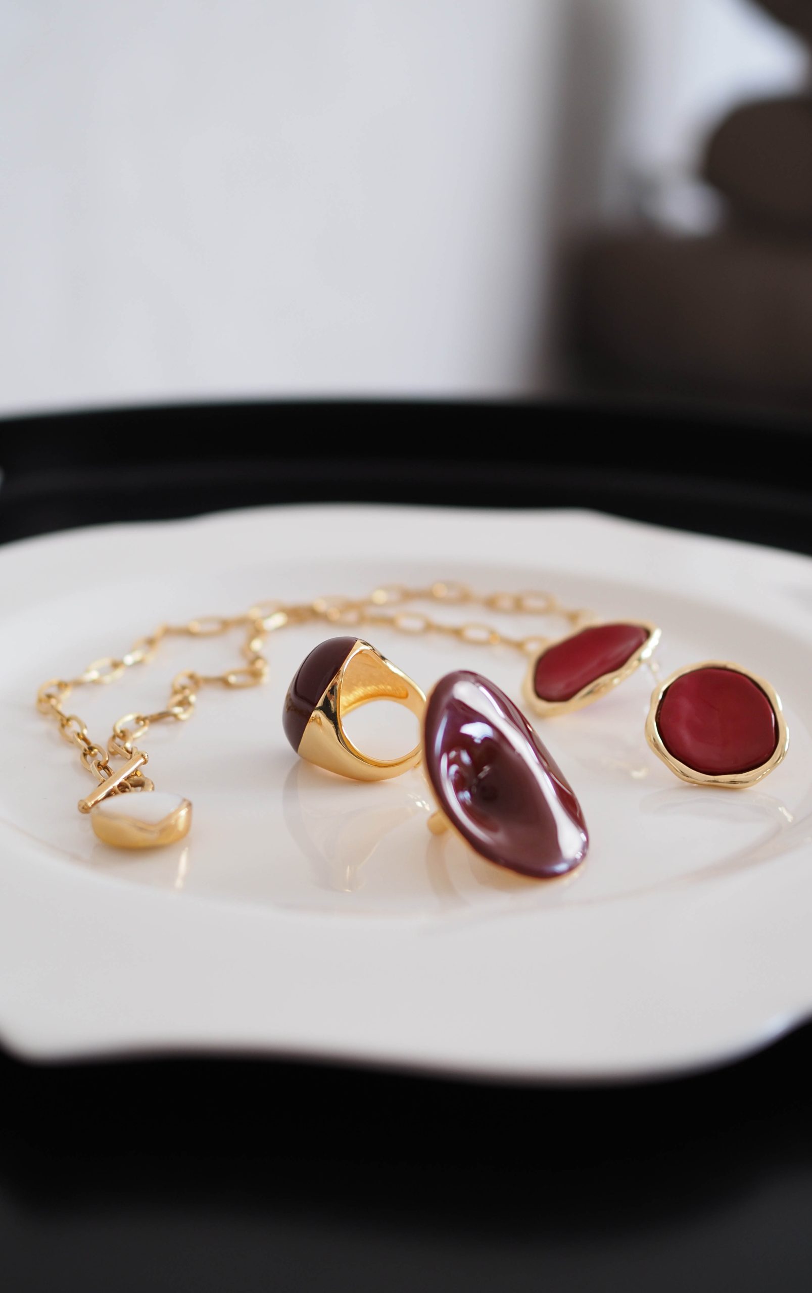 Серьги золотые с гранатовой вставкой